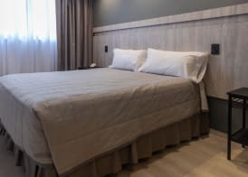 HOTEL M 4