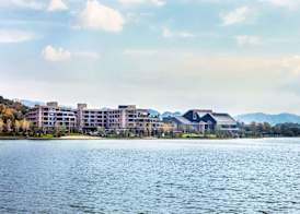 Hilton Ningbo Dongqian Lake 4