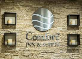 Comfort Inn & Suites Riverview near Davenport and I-80 4