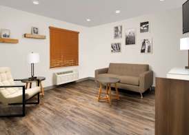 WoodSpring Suites Chicago Darien 2