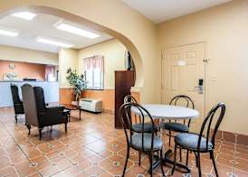 Econo Lodge Inn & Suites Tuscaloosa I-20 5