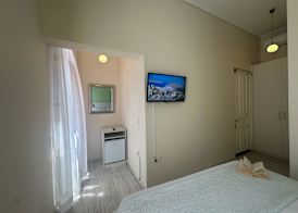 Theasis Athens 4