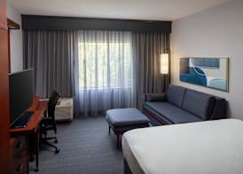 Courtyard by Marriott Charleston Downtown/Civic Center 4