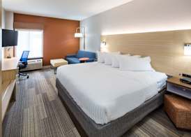 Holiday Inn Express CEDAR RAPIDS (COLLINS RD) by IHG 4