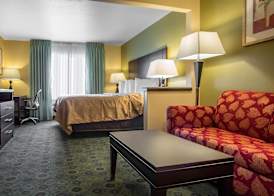 Quality Inn & Suites Bloomington I-55 and I-74 4