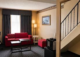 Ramada by Wyndham Trenton 5