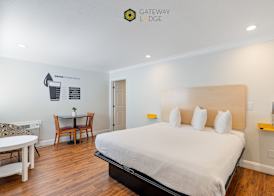 Gateway Lodge 2