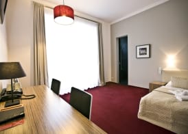 Hotel Noir 5