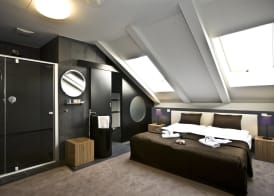Hotel Noir 4
