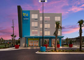 Tru By Hilton Destin 3