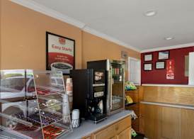 Econo Lodge Cornersville I-65 5