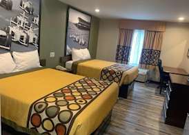 Super 8 by Wyndham Frankfort IN 3
