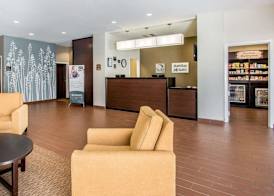 MainStay Suites Meridian - Bonita Lakes 5