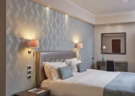 Ava Hotel and Suites 5