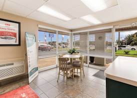 Econo Lodge Washington NC North 3