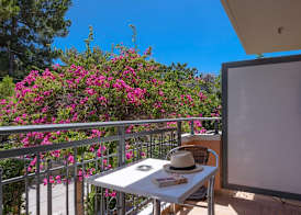 Poseidon Studios & Apartments 3