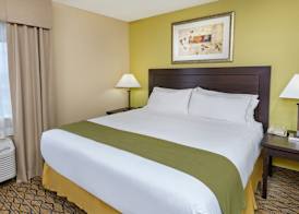 Holiday Inn Express & Suites CHICAGO-LIBERTYVILLE by IHG 4