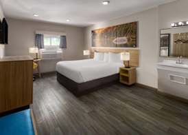 Days Inn by Wyndham Moosic 5