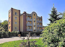 Ascot Lodging 2
