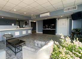 Super 8 by Wyndham Riverside AL 2