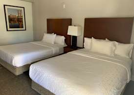 Super 8 by Wyndham San Jose Airport 3