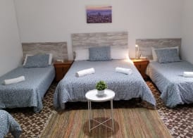 V Barcelona Hostal 5