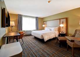 Fairfield Inn & Suites by Marriott Milwaukee North 3