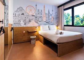 easyHotel Alicante Centro 4