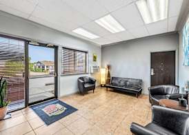 Super 8 by Wyndham Independence Kansas City 3