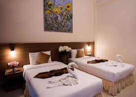 Royal Waves Hotel 4
