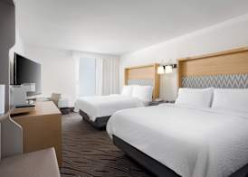 Holiday Inn Resort OCEANFRONT @ SURFSIDE BEACH by IHG 4