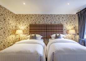 The Rooms at Cunningham's - adults Only 4