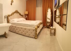 Hotel Gloria 2