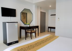 The Corner 3