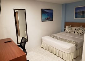 Summer Breeze Hotel 3