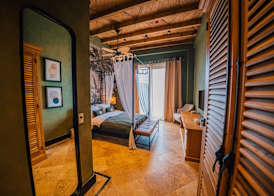 The Remote Hotel 3