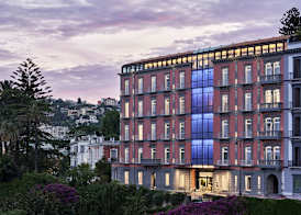 De Bonart Naples, Curio Collection By Hilton 3
