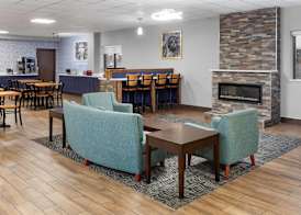 AmericInn & Suites by Wyndham Baraboo Event Center 3