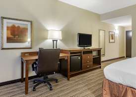 Country Inn & Suites by Radisson, Atlanta Downtown 4
