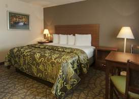 Econo Lodge Cherokee Near Island Park 4