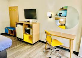 Days Inn by Wyndham Sanford 5