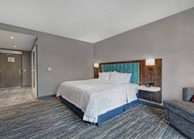 Hampton Inn Peterborough 4
