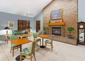 Super 8 by Wyndham Wisconsin Dells 3