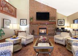 AmericInn by Wyndham New London 4