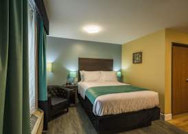 Hawthorn Extended Stay by Wyndham Saint Robert 5