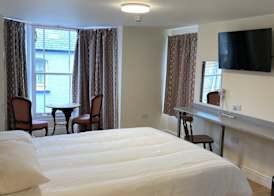 The Grand Harbour hotel 4