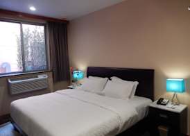 Quality Inn near Sunset Park 4
