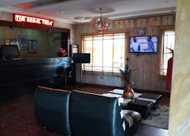 D'Czars Hotel & Suites 2