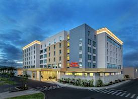 Hampton Inn & Suites Oahu Kapolei - FREE Parking - No Resort Fee 2