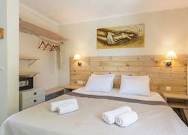 Cavos Beach House 2